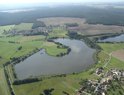 Oberteich und Mittelteich bei Kleinnaundorf (Foto: F. Meyer, Archiv Naturschutz LfULG)