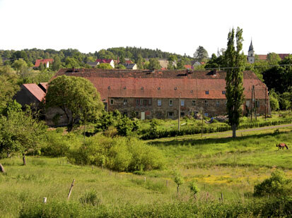 Alter Gutskeller in Niederreinsberg, Blick von Norden auf das Gut (Foto: NSI Freiberg, Archiv Naturschutz LfULG)